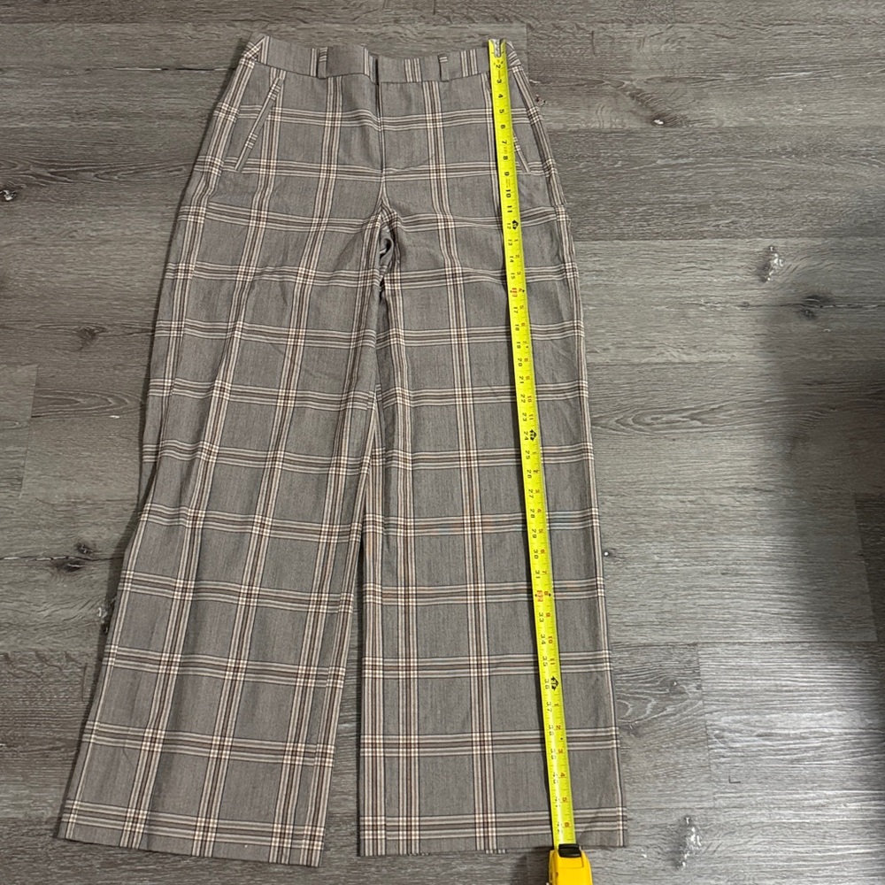 Banana Republic Stylish Plaid Woman’s Pants - Picture 4 of 9